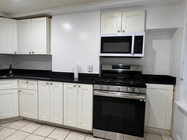 Photo - 848 Huntington Ave Unit 2