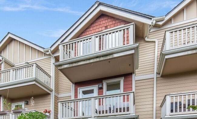 Photo - Energy-efficient townhome in the desirable community of Crown Hill is ready to be loved!