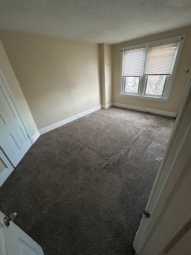 Building Photo - 121 E Stewart Ave Unit 3rd fl