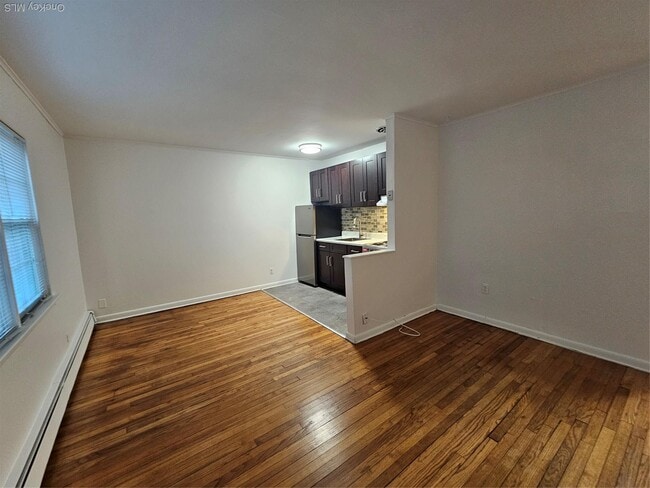 Building Photo - 108-110 Orinoco Dr Unit 1c