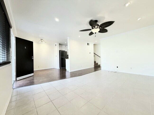 Photo - 809 E Acacia Ave