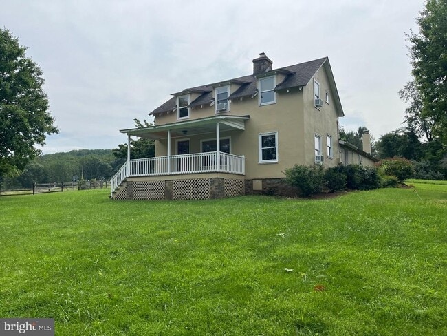 Building Photo - 5646 Merry Oaks Rd