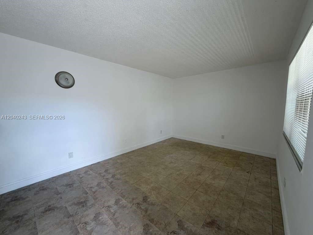 Photo - 1330 NE 127th St Unit 8