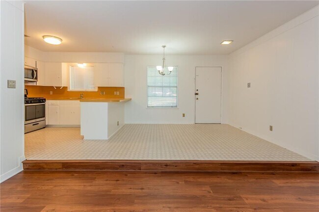 Photo - 2502 Trailside Dr