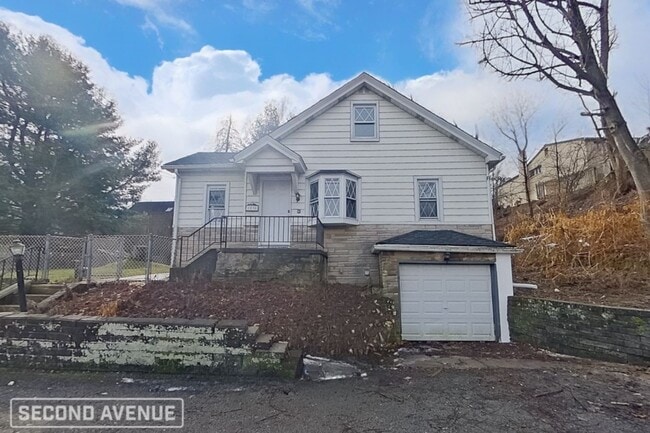 Building Photo - 1030 Franklin Dr