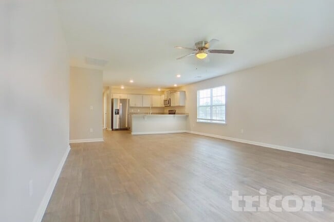 Photo - 122 Denali Cir