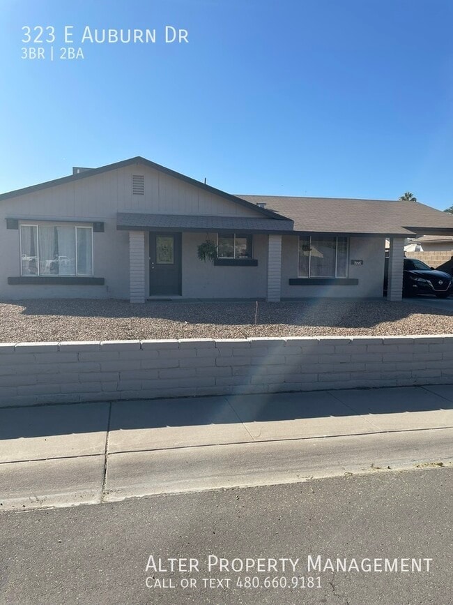 Photo - 323 E Auburn Dr