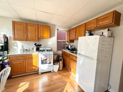 Photo - 1572 Tremont St