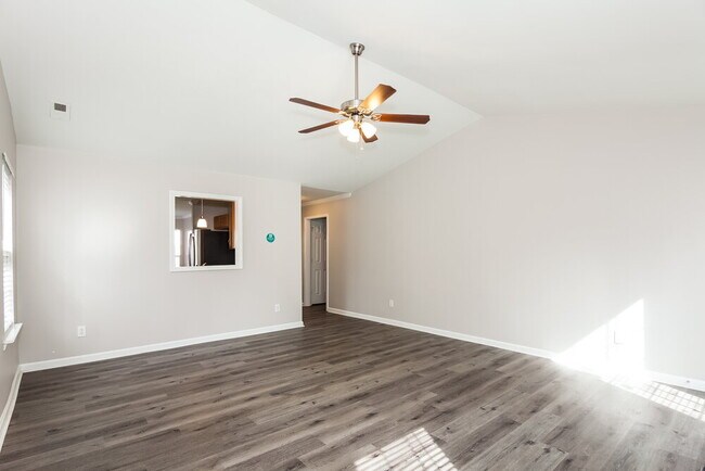 Photo - 6013 Spanish Moss Ln