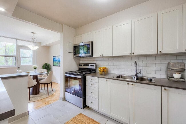 Photo - Royale Towers