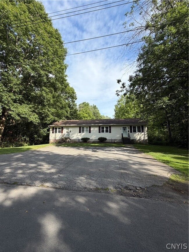 Photo - 300 Verona St
