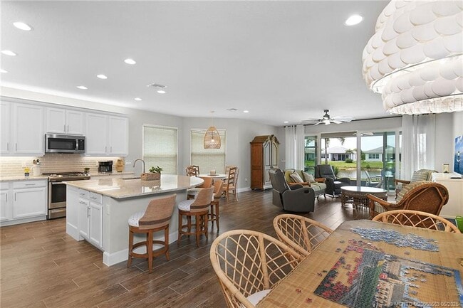 Photo - 11933 SW Coral Cove Pkwy