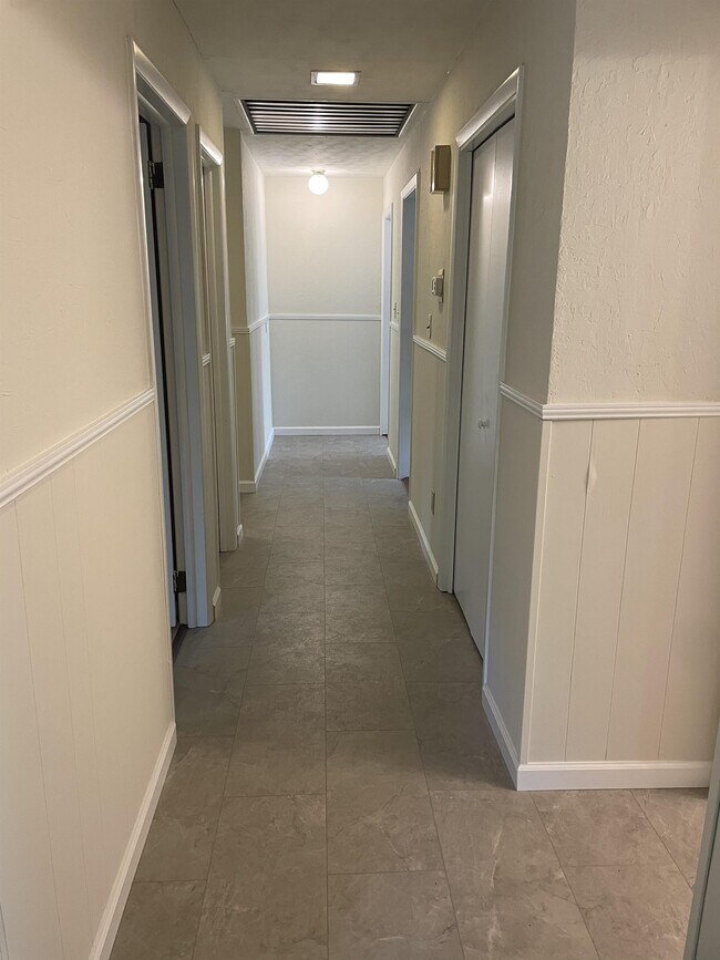 Photo - 225 Darnell Ln