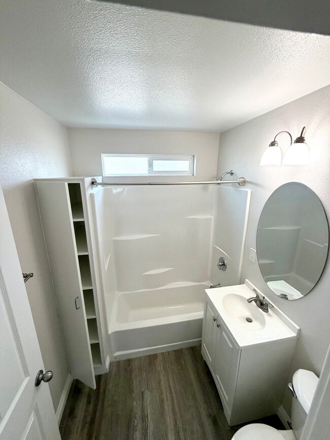 Bathroom w/storage