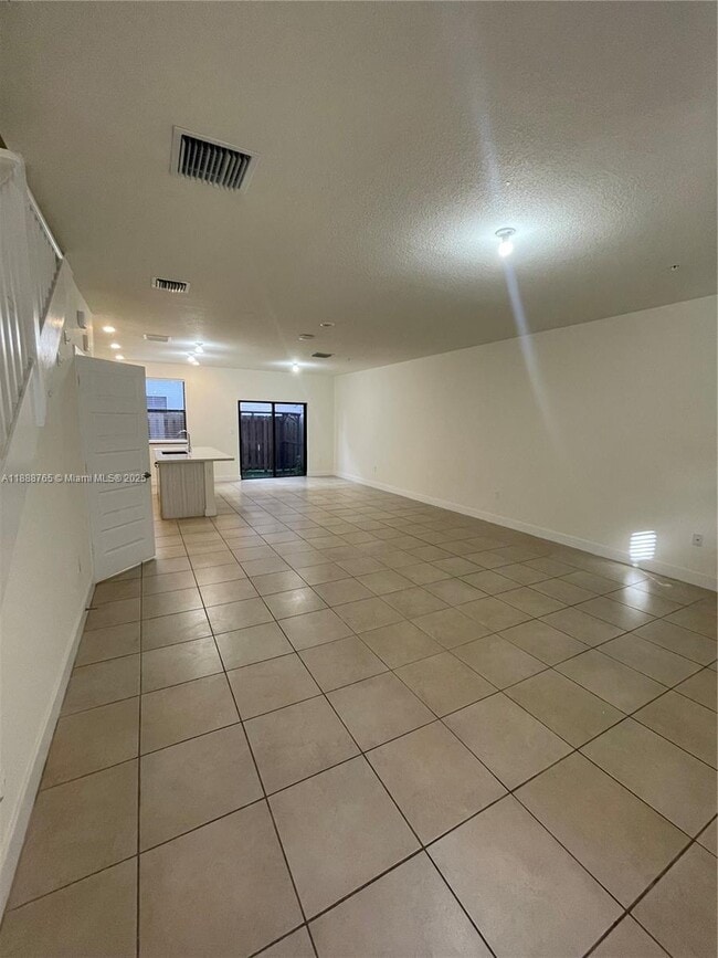 Photo - 10443 NW 82nd St