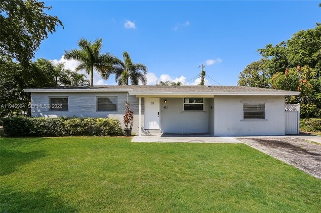 Photo - 421 SW 64th Way