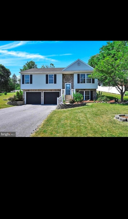 Photo - 3227 Joyce St