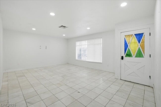Photo - 4013 Esmeralda Ave
