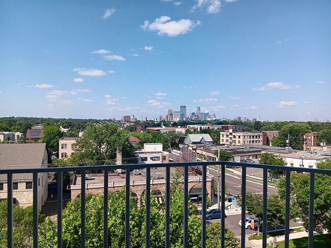 Building Photo - 1425 W 28th St Unit 620 Rental