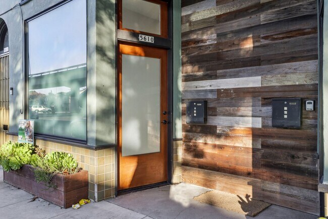 Photo - 5610 Martin Luther King Jr Way