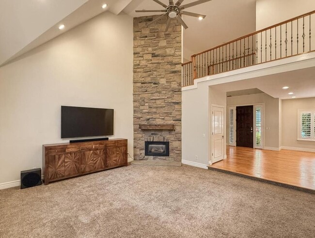 Photo - 1615 E Lakeview Way