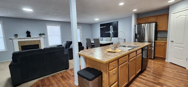 Photo - 1122-1122 SW Mayflower Unit 1122