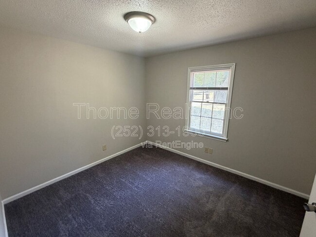 Photo - 2249 Sherwood Ave