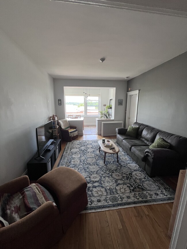 Building Photo - 246 S Huntington Ave Unit 15