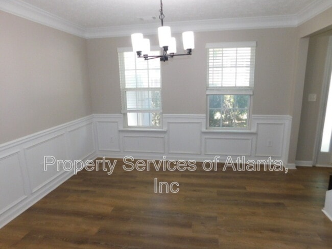 Photo - 1834 Stephens Pond View