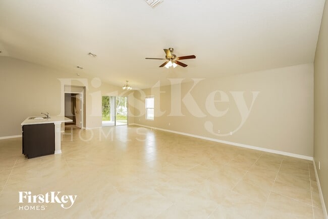 Photo - 2450 SW Madiera St