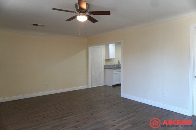 Photo - 1106 Wilson Ave