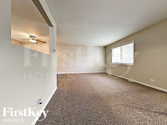 Photo - 42 Deerpath Rd