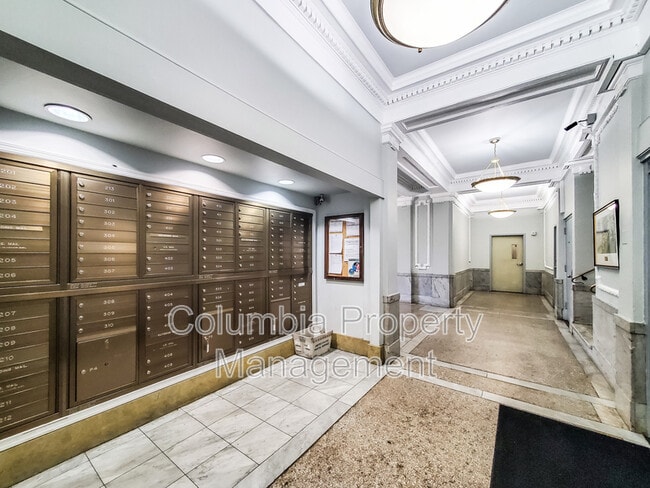 Photo - 3060 16th St NW Unidad Apt 103