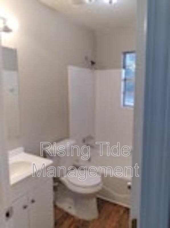 Photo - 428 21st Ave NE