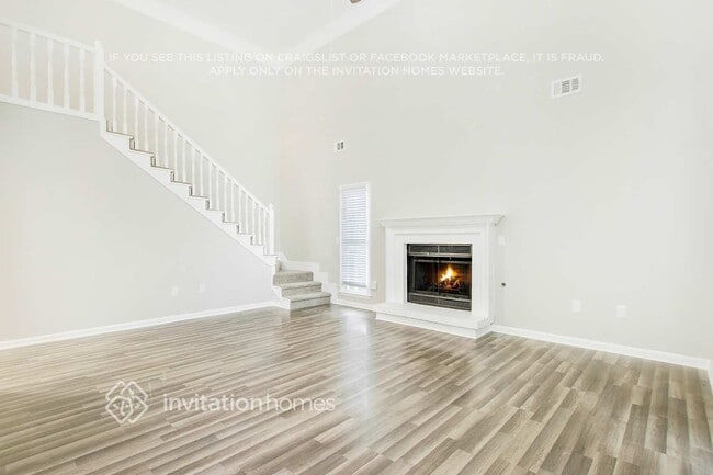 Photo - 4132 Maple Ln