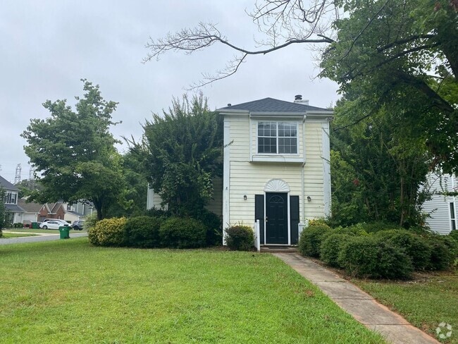 Building Photo - Lovely 3-Bedroom Home in the Hilltop/Faire...