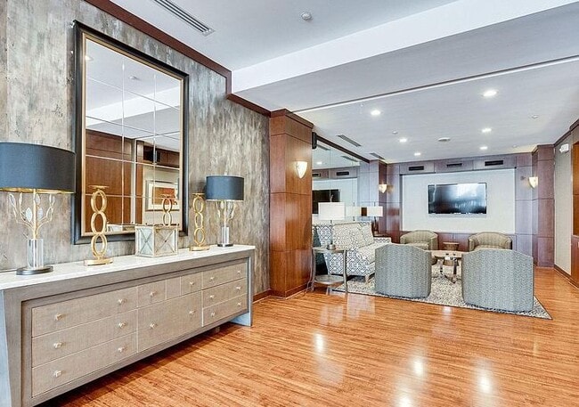 Photo - 11760 Sunrise Valley Dr Unidad 803