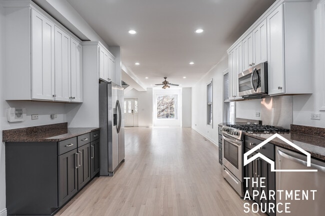 Photo - 2522 N Artesian Ave Unidad SFH