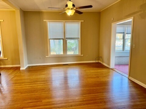 Photo - 652 Howell Street