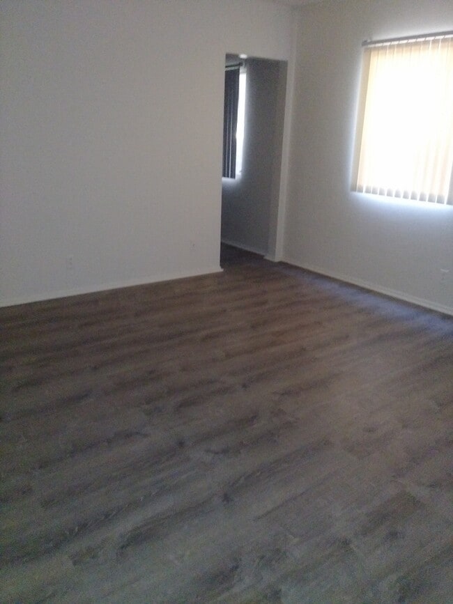 Century West Apartments (1525 Sawtelle Blvd)
