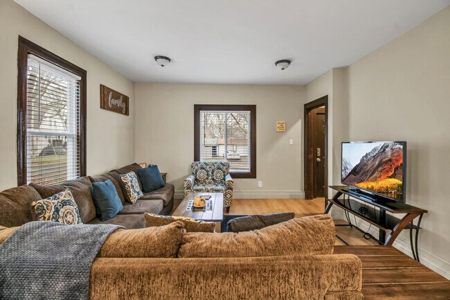 24 B St Unit SI ID1609778P