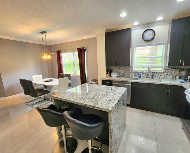 Photo - 956 NW 126th Ter