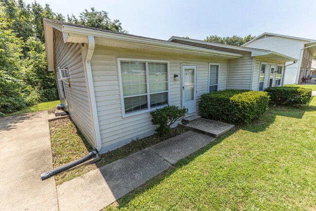 Photo - 1600 W Amos Dr