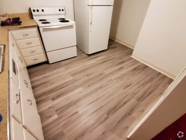 Building Photo - 353 Lawton St Unit Downstairs Rental