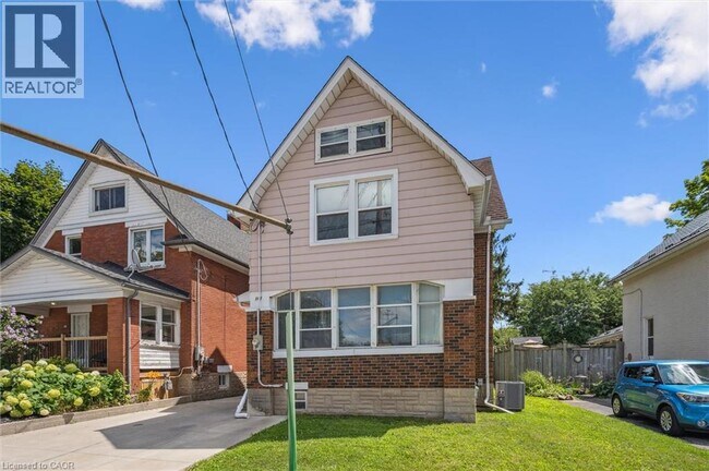 Photo - 147 Shanley St