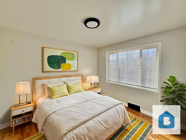 Photo - 449 Glen View Ct