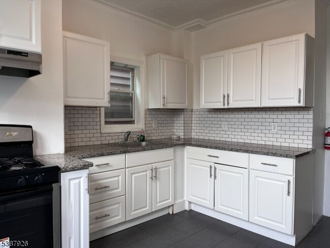 Photo - 162 Parker St