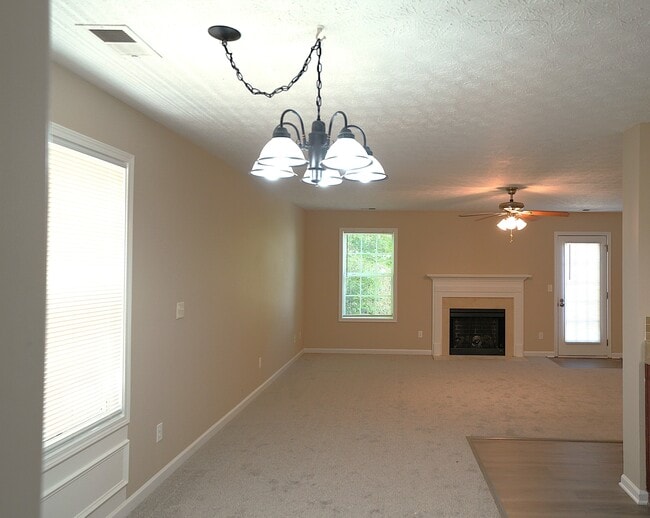 Photo - 138 Alton Cir