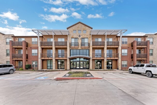 Photo - Gateway Cedars Apartments