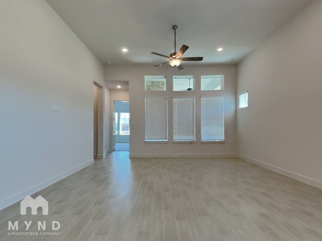 Photo - 15170 London Gavroche Ln